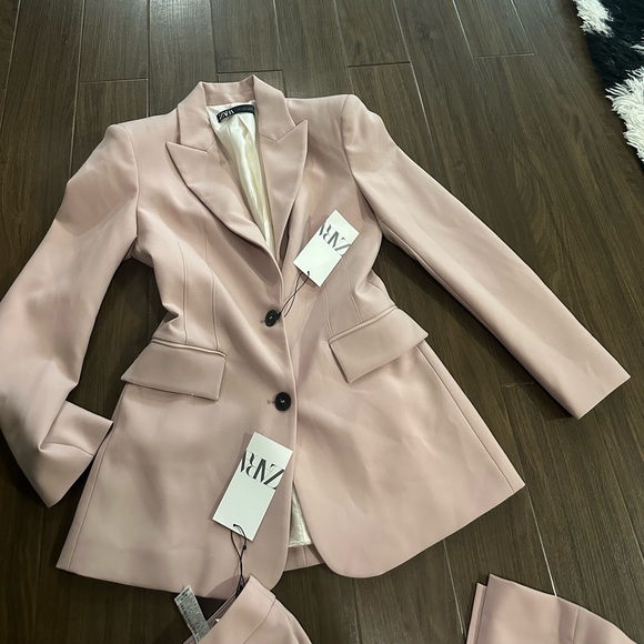 Zara powered pink brush classic fit tuxedo suit - Picture 8 of 8